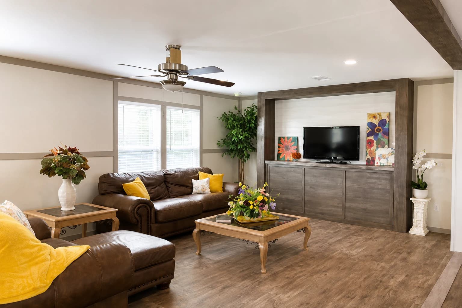 Living room of the Lakeland